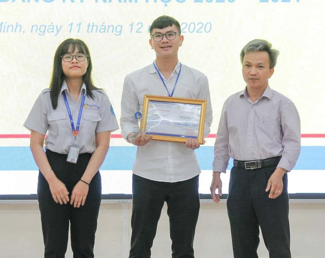 Học Viên Học Thiết Kế đồ Họa ở Bình Dương