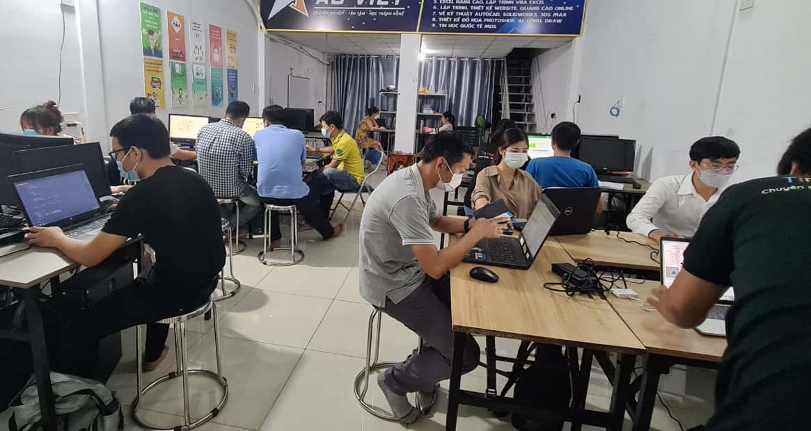 Trung Tâm Dạy Thiết Kế đồ Họa Trí Việt