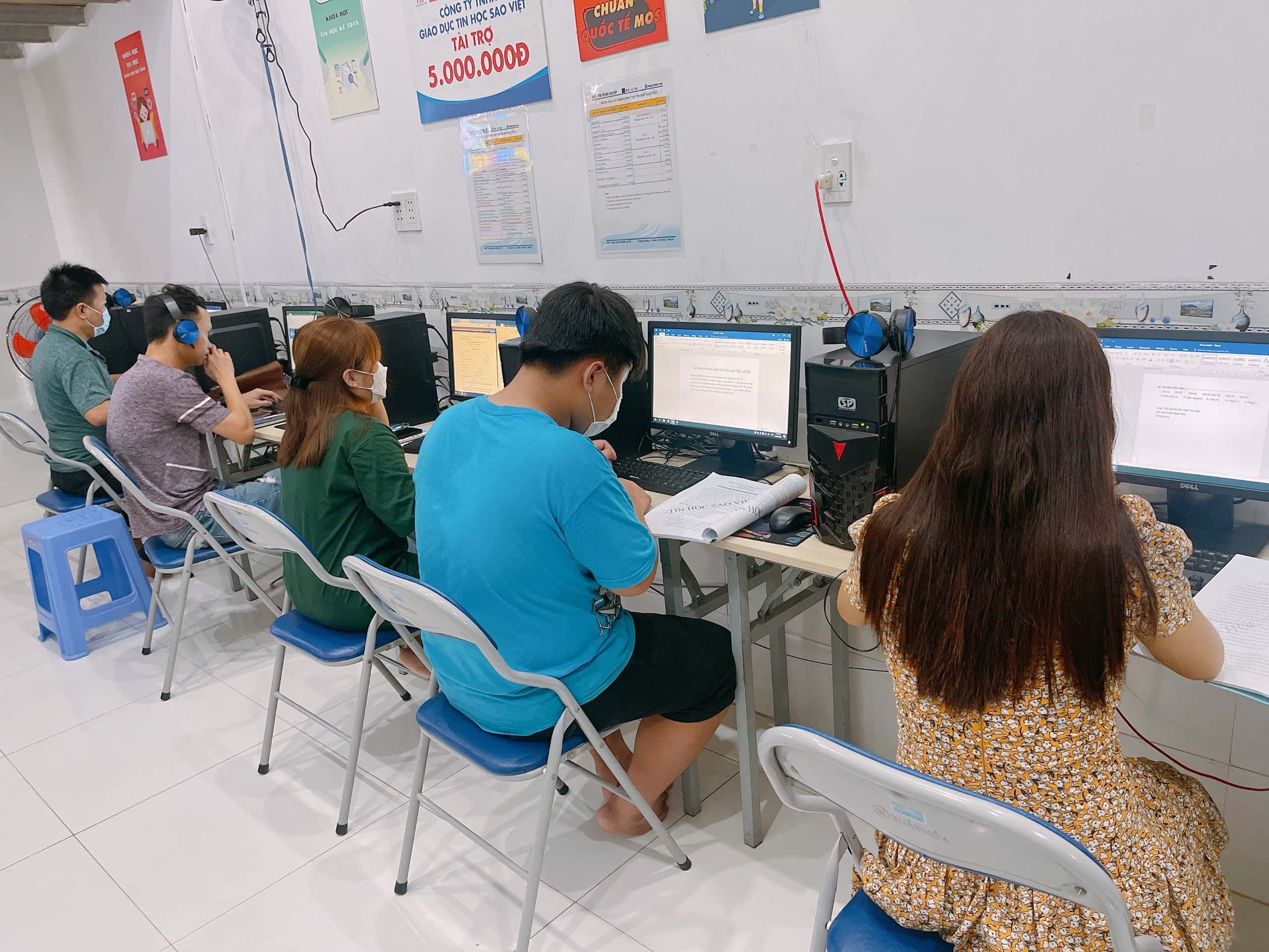Trung Tâm Tin Học ở Dĩ An Bình Dương