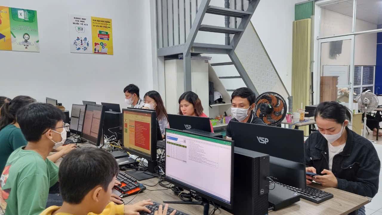 Khóa Học Tin Học Văn Phòng Cho Người Mới Bắt đầu