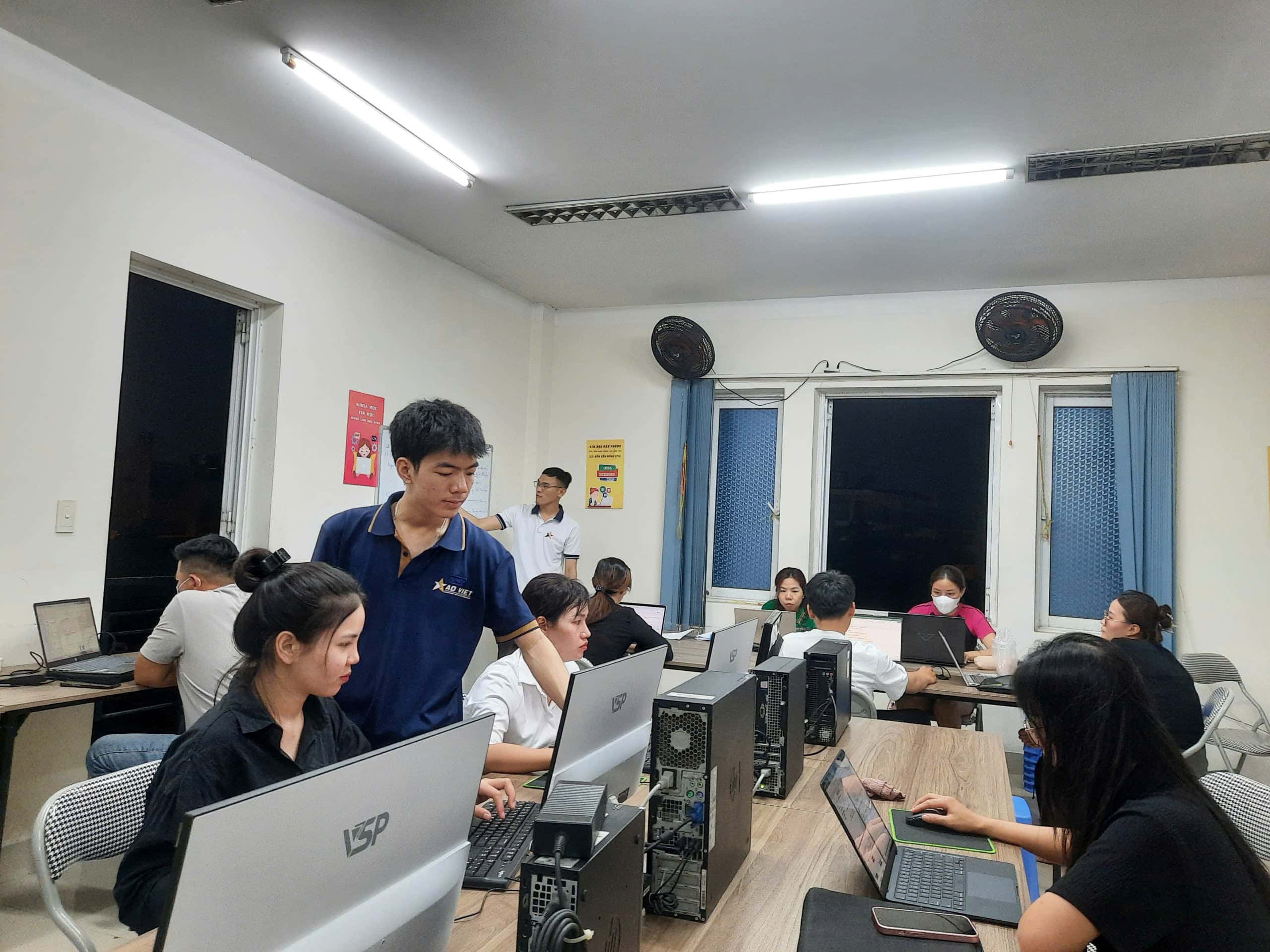 Khóa Học Trí Tuệ Nhân Tạo