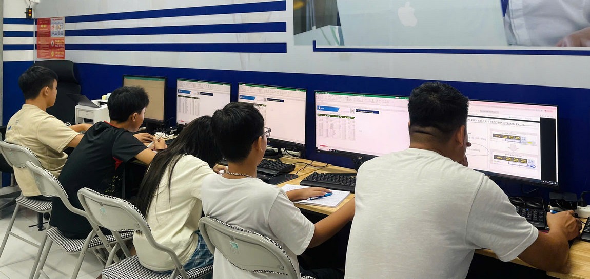 Ai Nen Hoc Ai De Soan Tai Lieu Va Huong Dan Cong Viec